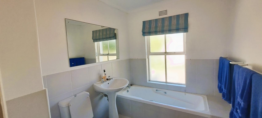 3 Bedroom Property for Sale in River Club Western Cape